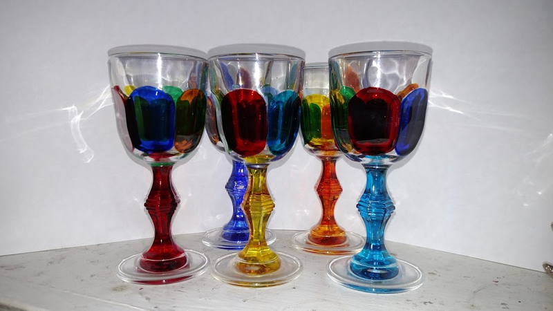 Illustration for article titled Help me find this: stemware edition